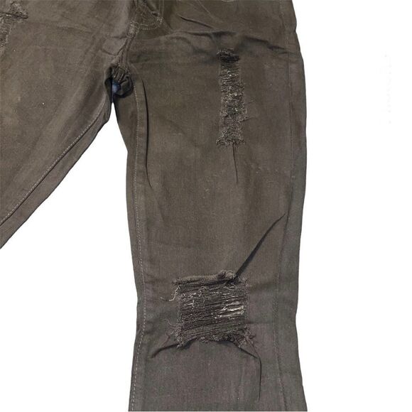 Gray Ripped Jeans.  - Picture 3 of 6